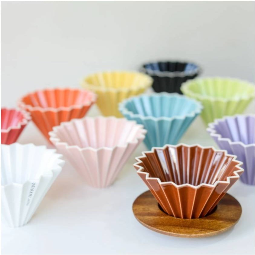 Origami dripper 01 قمع ترشيح مع قاعدة خشبية